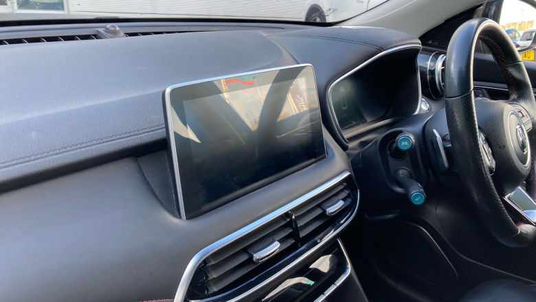 MG Hs 1.5 T-GDI Exclusive 5dr DCT Petrol Hatchback